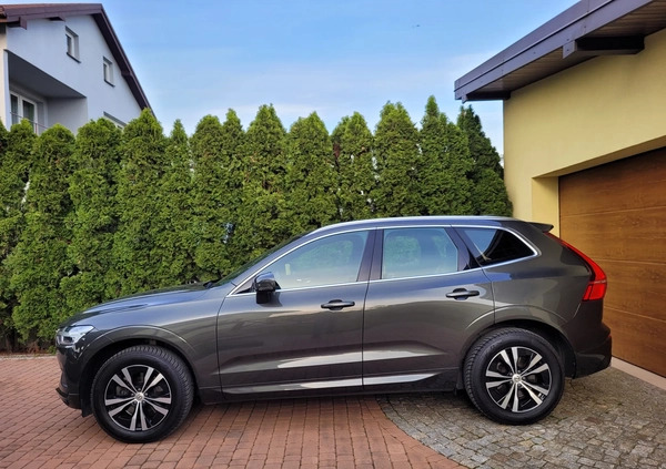 Volvo XC 60 cena 122000 przebieg: 146000, rok produkcji 2019 z Opoczno małe 781